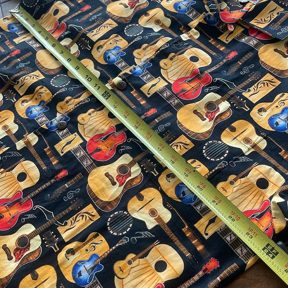 MAX BOXXER CASUAL BUTTON DOWN SHIRT LARGE GUITARS HAWAIIAN MUSIC ROCK COUNTRY - Picture 8 of 16